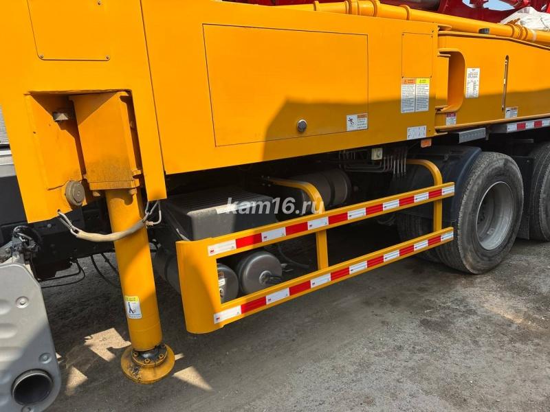 Автобетононасос на Шасси FAW JK6 8х4 c установкой JIUHE JHZ5290THB-38